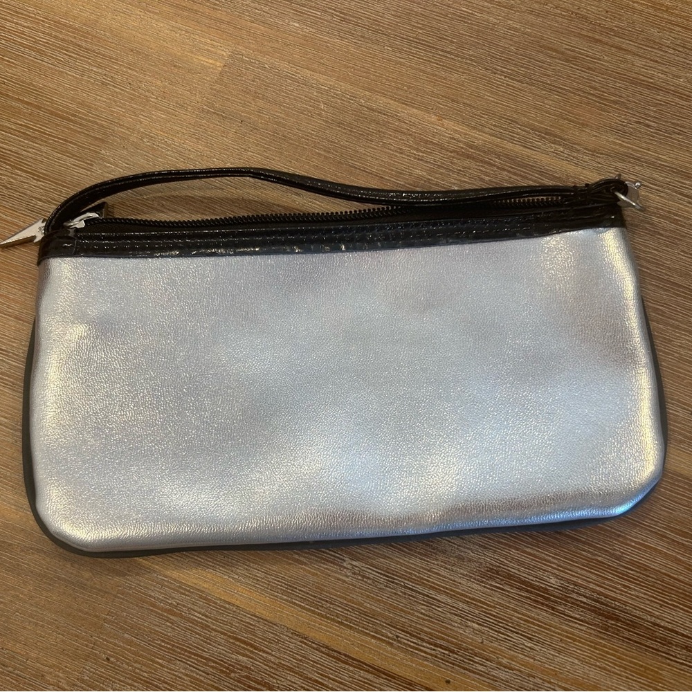 Vintage Y2K Betseyville by Betsey Johnson Silver Boombox Wristlet - Picture 3 of 5